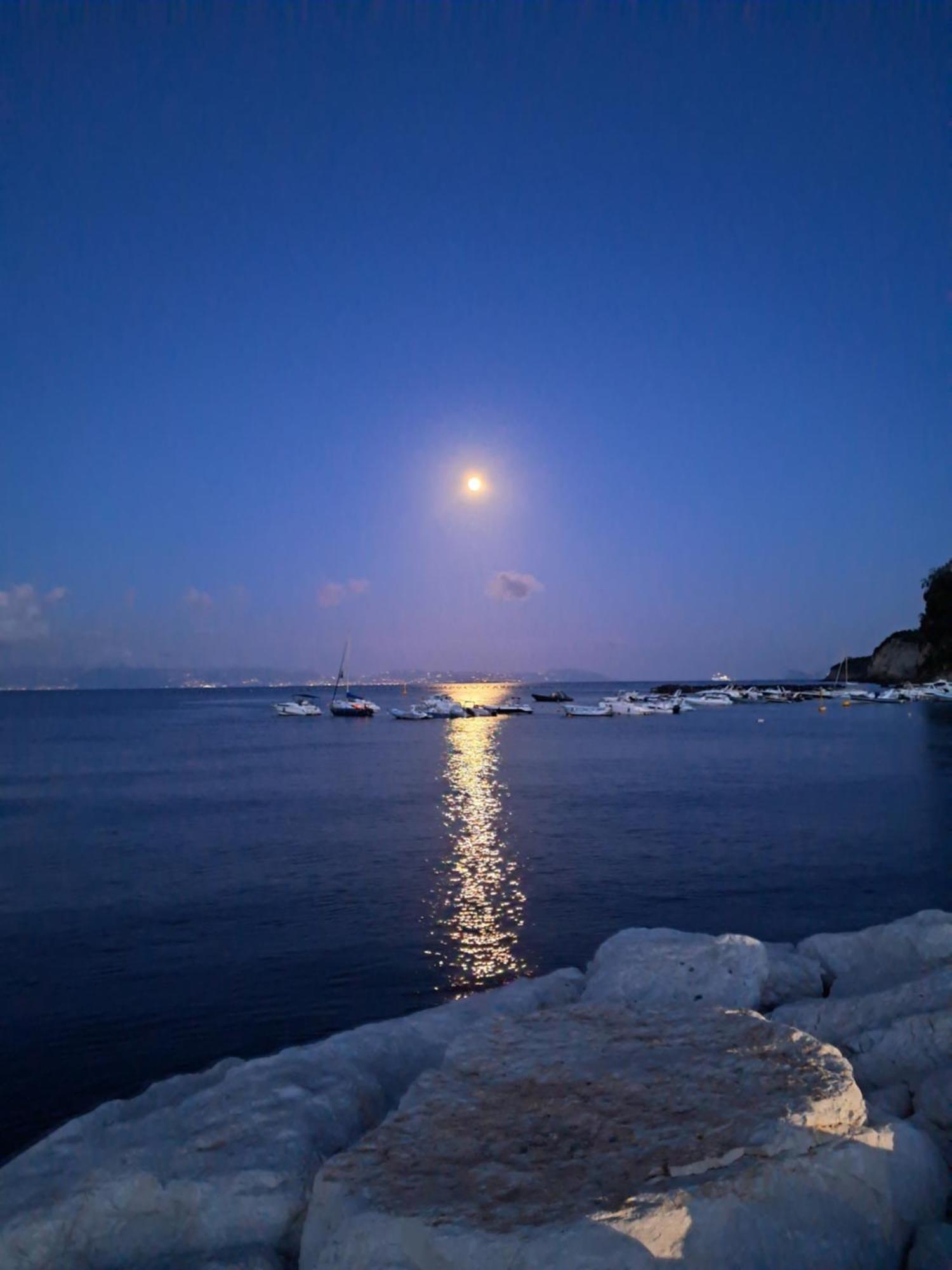 Casa Vacanza Agrippina Bacoli Esterno foto
